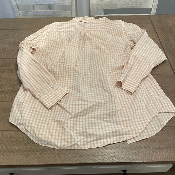 Tucker Shirt - Picture 2 of 3